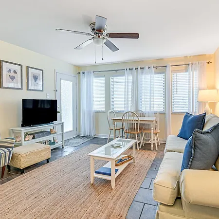 Myrtle Beach Condo With Patio, Beach And Pool Access!